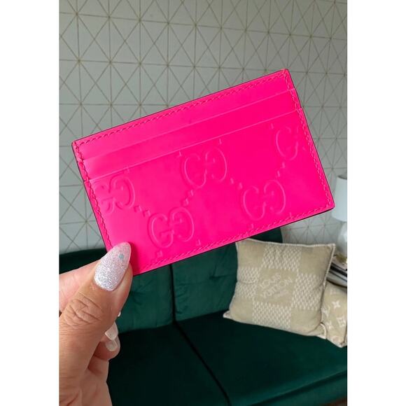 Gucci Unisex Rubber Effect Neon Bright Pink GG Logo Card Holder Case - Picture 6 of 7